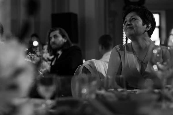 Веселая свадьба молодой пары в особняке Путилова