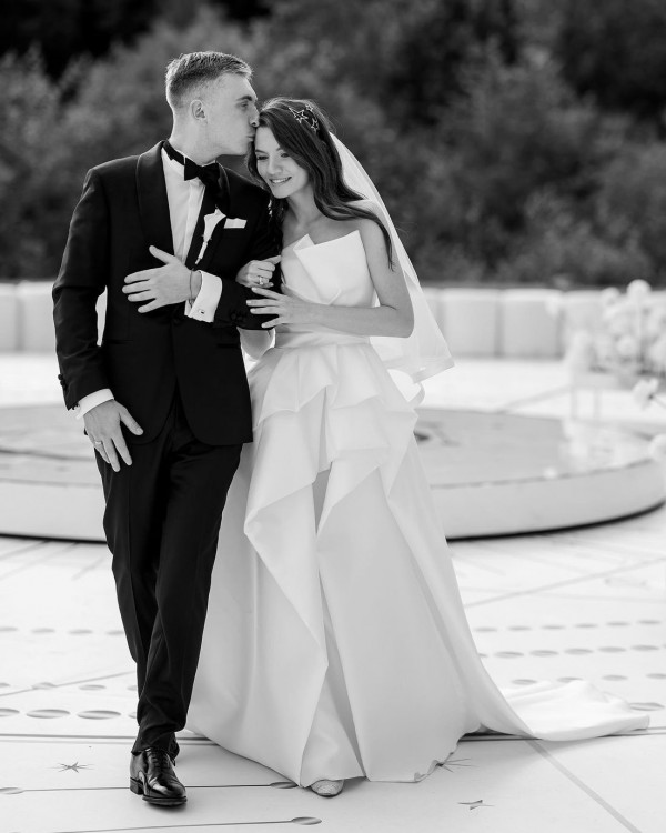 Самые запоминающиеся свадьбы этого сезона