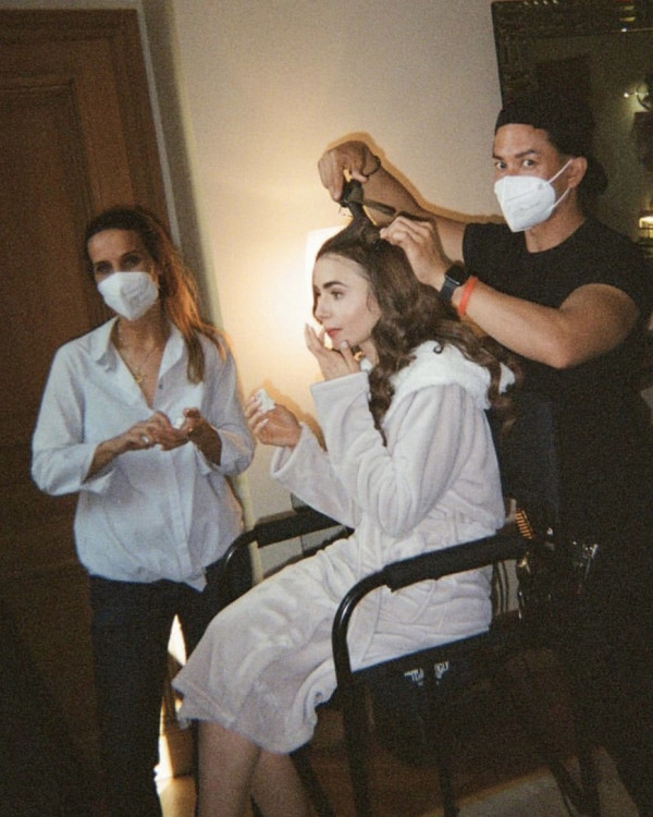 Лили Коллинз вышла замуж