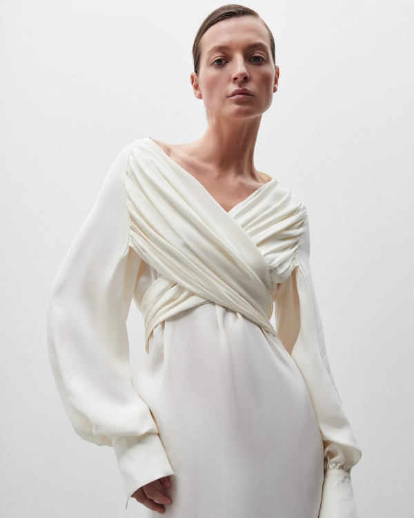 Свадебные платья с длинным рукавом от российских