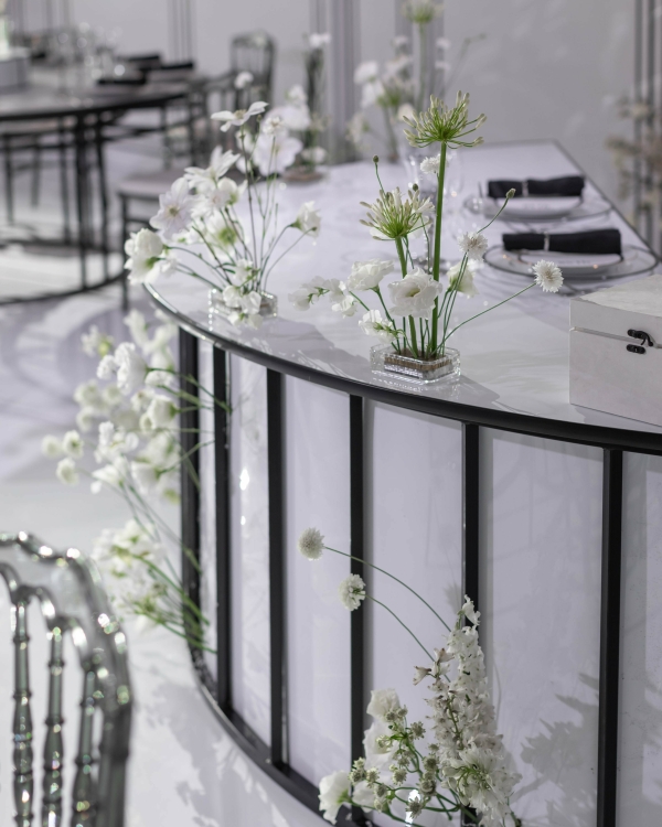 Краски жизни: концептуальное оформление свадьбы от студии