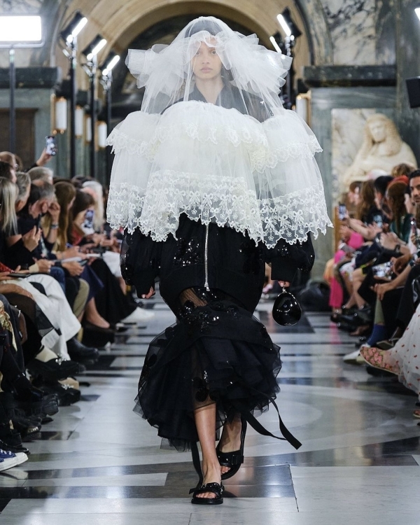 Альтернативные свадебные образы с Недели моды в