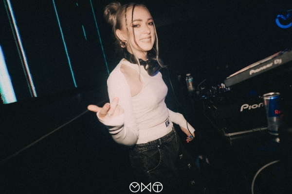 Диджеи Лена Зозуля