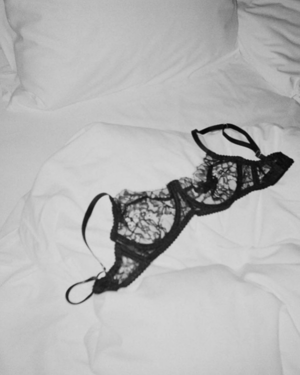 Легкие бра на косточках для утра невесты