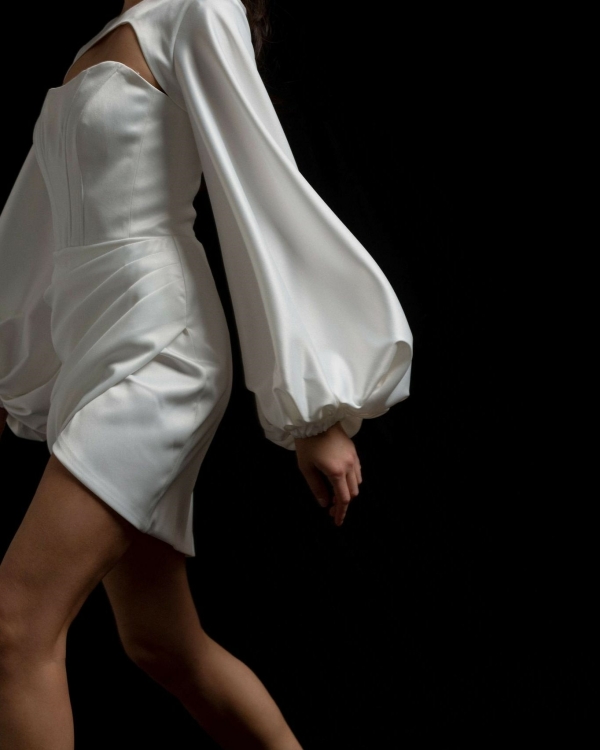 Свадебные платья с длинным рукавом от российских