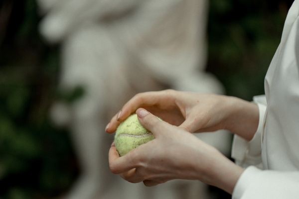 Большой теннис, чаепитие у фонтана и прогулка