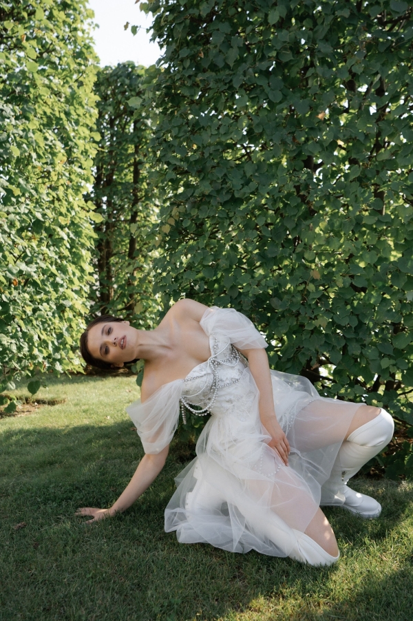 Творческая свадебная съемка в стиле рекламы Chanel