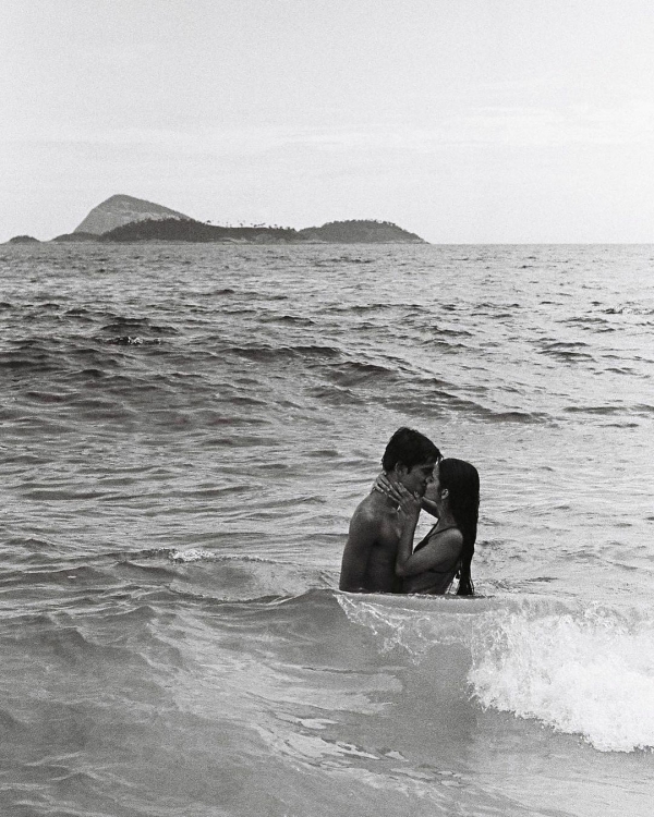 Плейлист для тех, кто скучает по лету