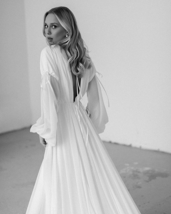 Свадебные платья с длинным рукавом от российских