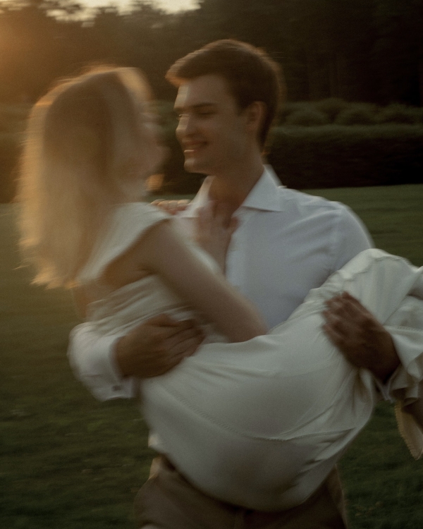 Большой теннис, чаепитие у фонтана и прогулка