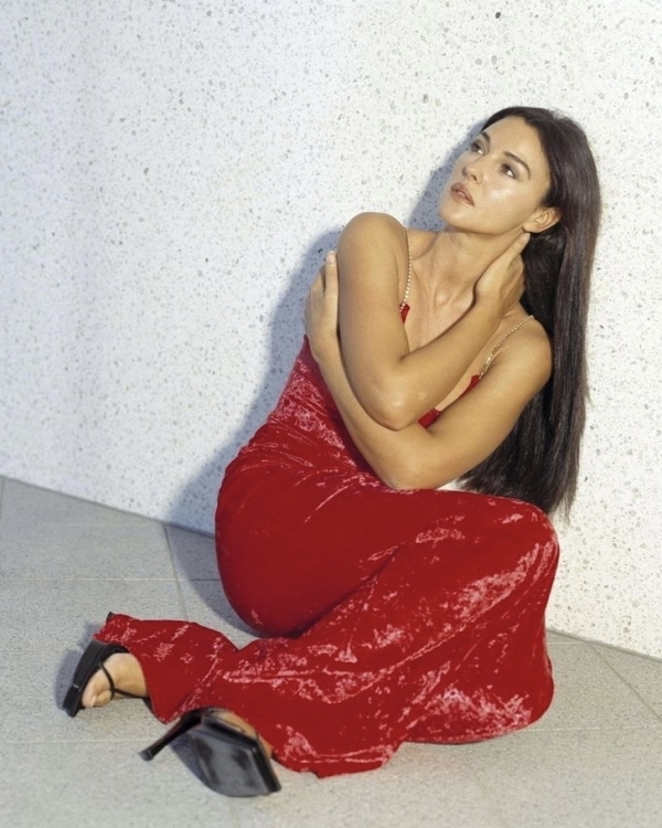 10 платьев в стиле Моники Белуччи для