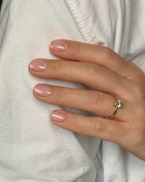 Нюдовый маникюр: 22 осенних дизайна для коротких