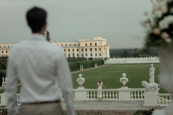 Большой теннис, чаепитие у фонтана и прогулка