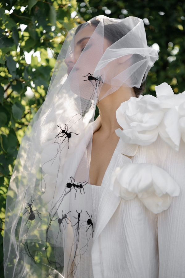 Творческая свадебная съемка в стиле рекламы Chanel