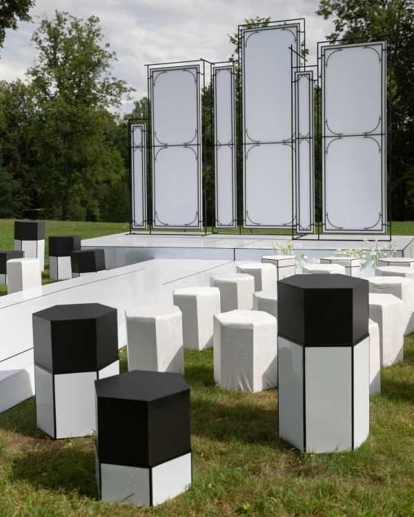 Краски жизни: концептуальное оформление свадьбы от студии