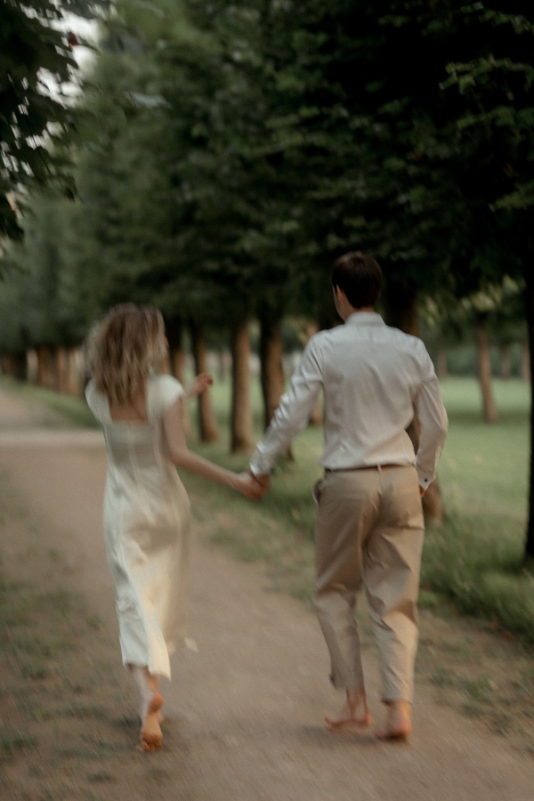 Большой теннис, чаепитие у фонтана и прогулка