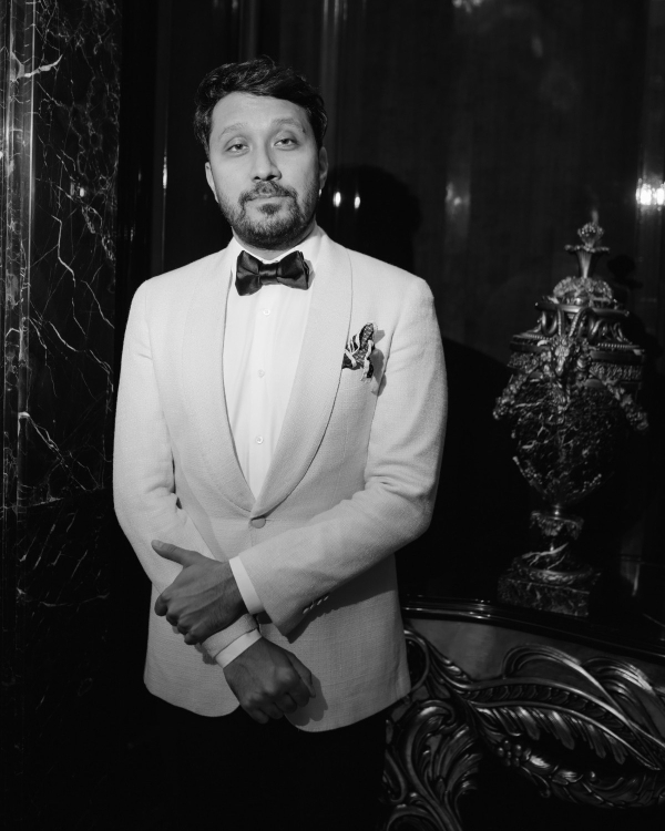 «Я всегда держу рояль в кустах и