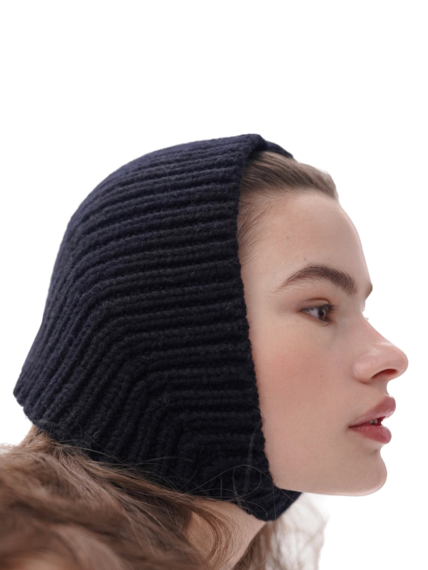 Трендовые осенние головные уборы от российских брендов