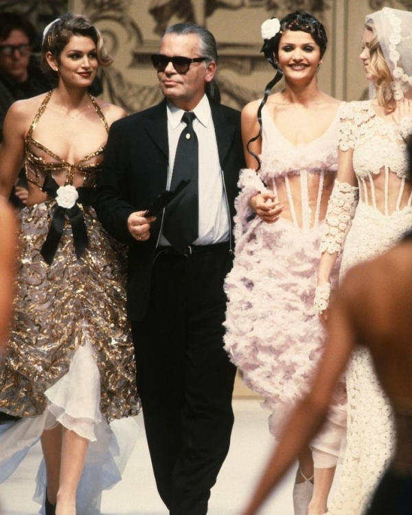 Невесты Карла Лагерфельда: свадебное вдохновение от легендарного