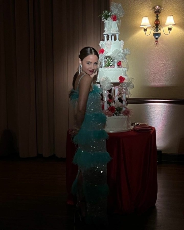 50 оттенков голубого в свадебном платье —