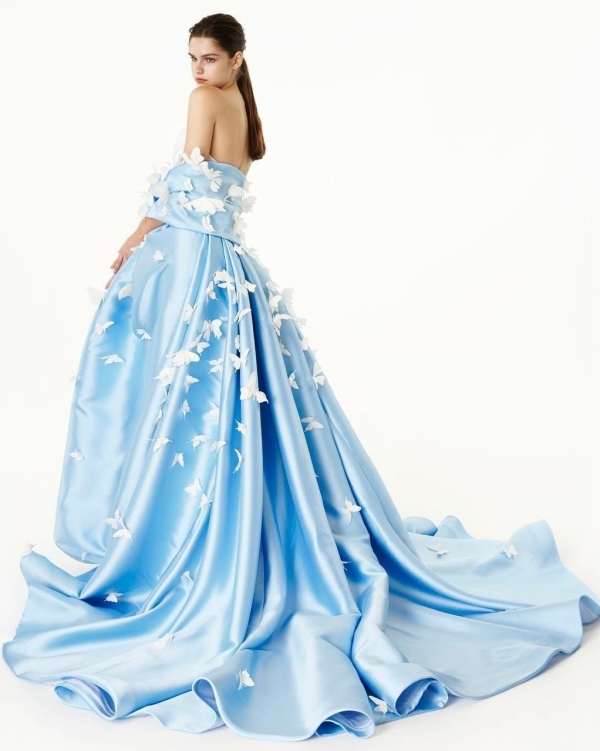 50 оттенков голубого в свадебном платье —
