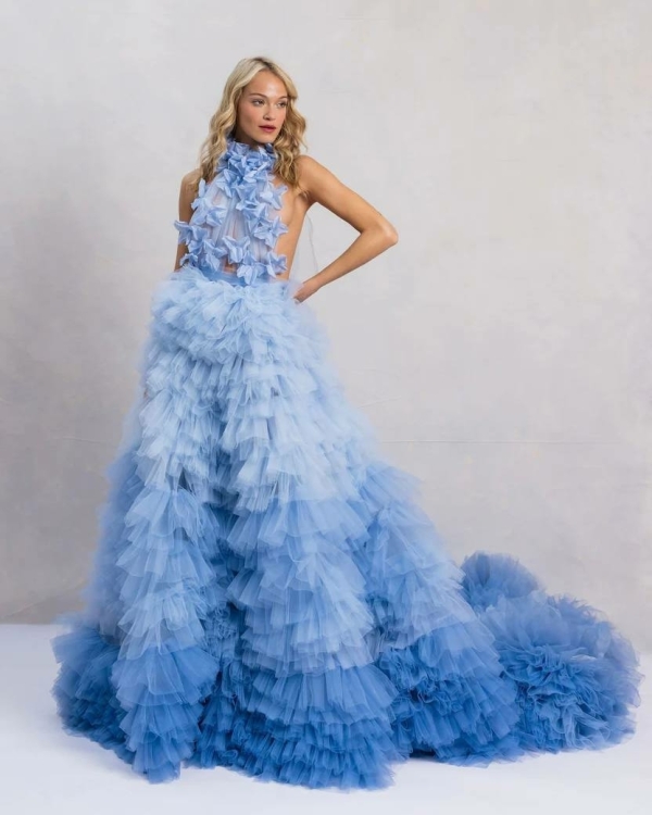 50 оттенков голубого в свадебном платье —