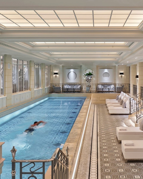 Как провести медовый месяц в Париже?