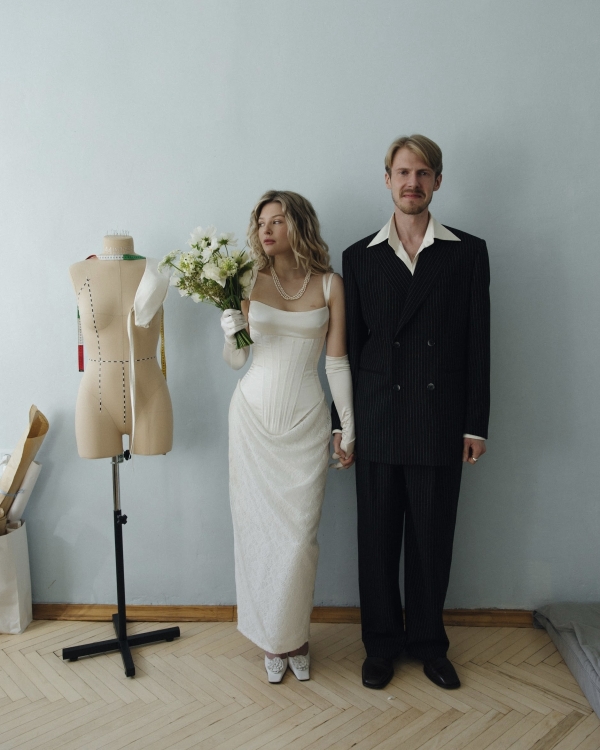 История двух свадебных образов, которые невеста пошила