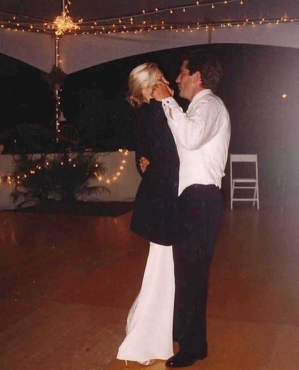 История свадебного платья Кэролин-Биссет Кеннеди