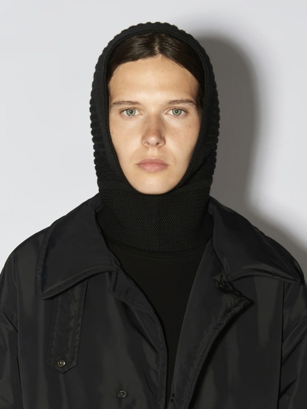 Трендовые осенние головные уборы от российских брендов