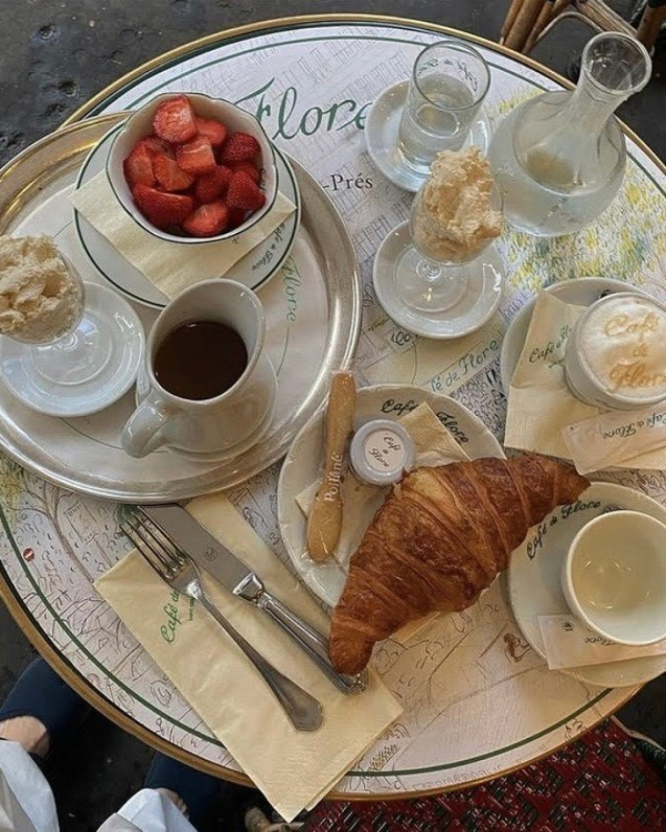 Как провести медовый месяц в Париже?