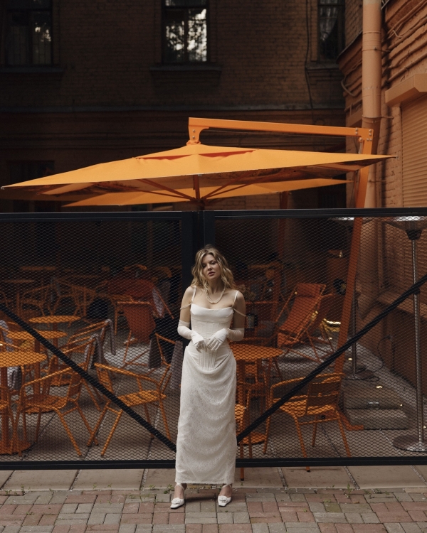 История двух свадебных образов, которые невеста пошила