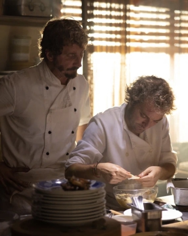 Завтракаем с Дали в «Едва знакомы», гуляем