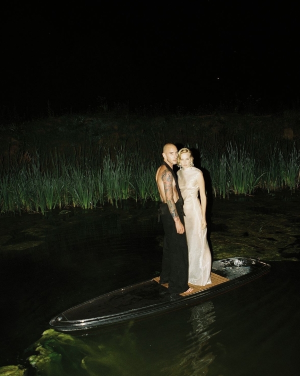 Цветет и пахнет. Как переосмыслить цветочную арку?