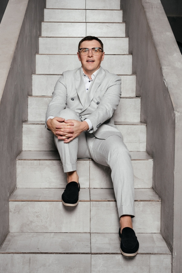 Ведущие Роман Клячкин