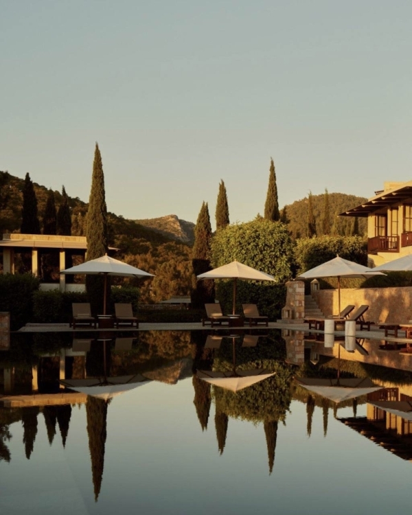 Just the two of us. Лучшие отели