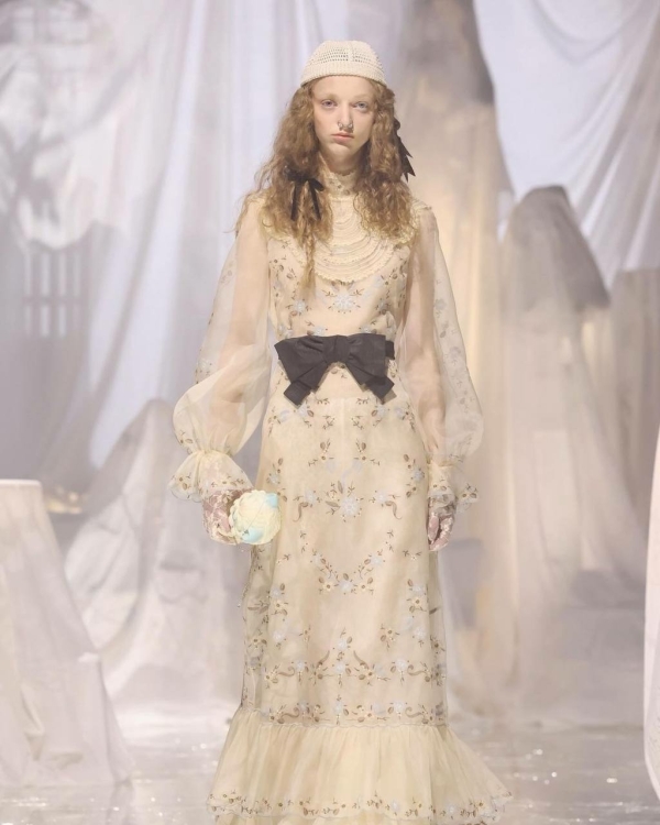 Какой получилась дебютная коллекция Александро Миккеле для