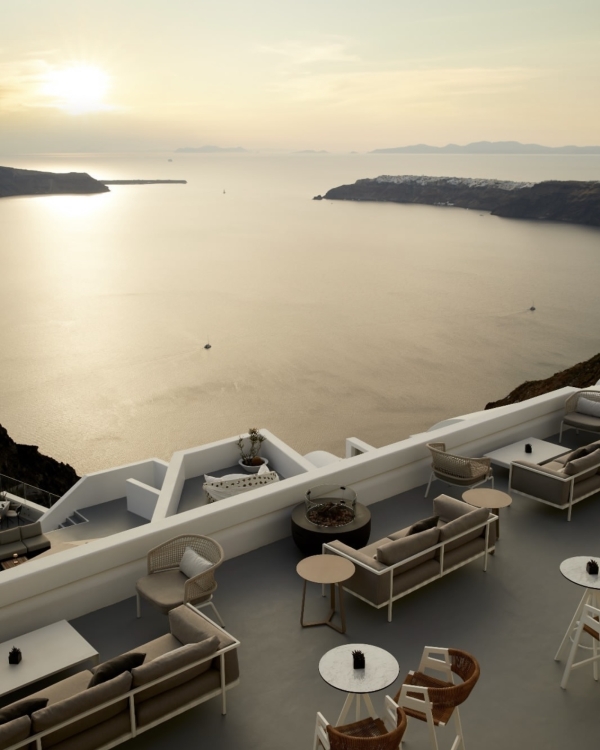 Греческий гламур: 10 лучших отелей для медового