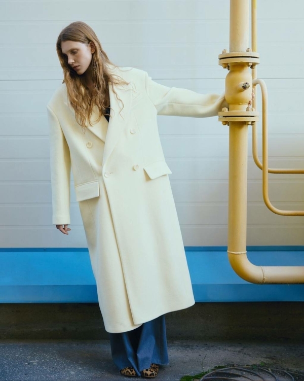 Теперь уже осень. Показываем стильные пальто, которые