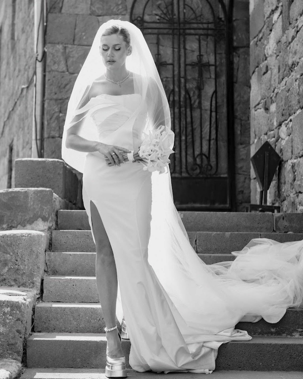 Одним глазом на вас, другим — на