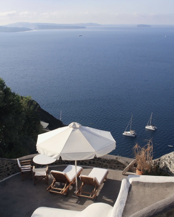 Греческий гламур: 10 лучших отелей для медового