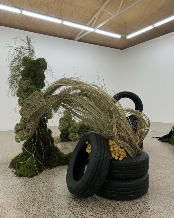 Цветет и пахнет. Как переосмыслить цветочную арку?