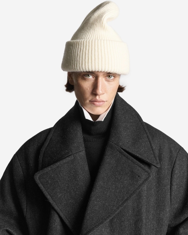 Шапку надень! Подборка головных уборов на осень