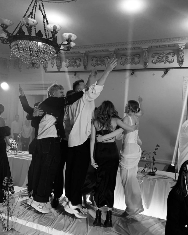 Потанцуй со мной еще. Свадебный плейлист в