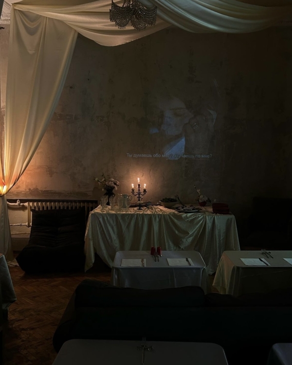 Завтракаем с Дали в «Едва знакомы», гуляем