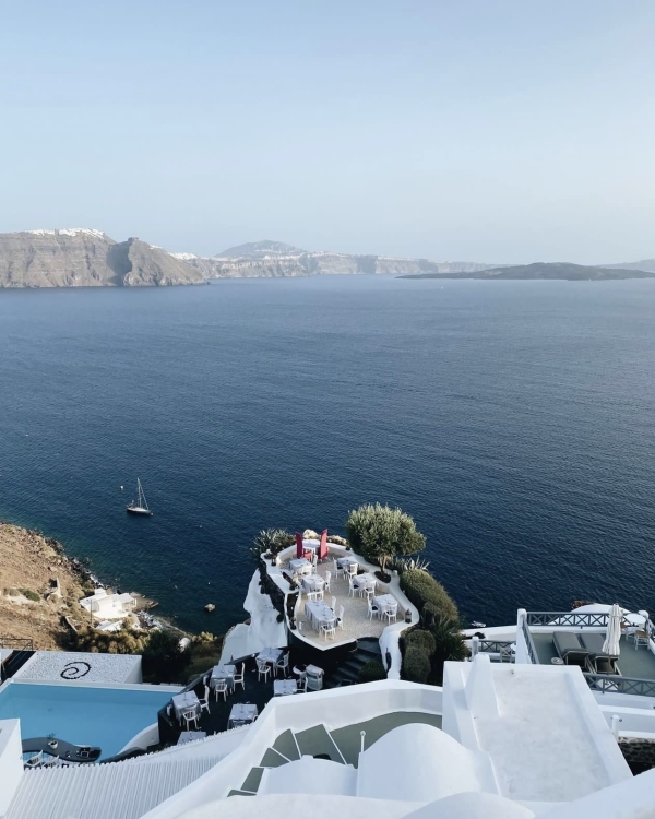 Греческий гламур: 10 лучших отелей для медового