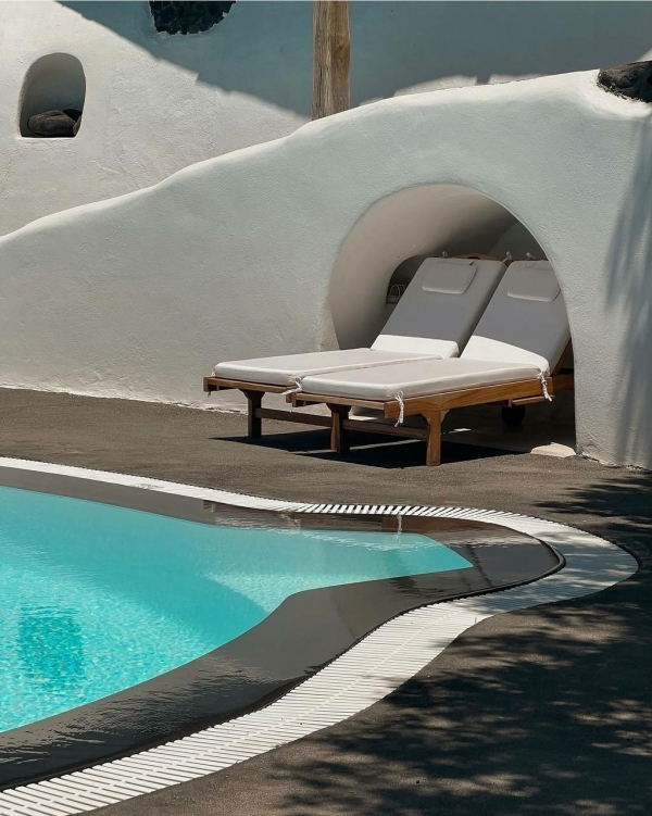 Греческий гламур: 10 лучших отелей для медового