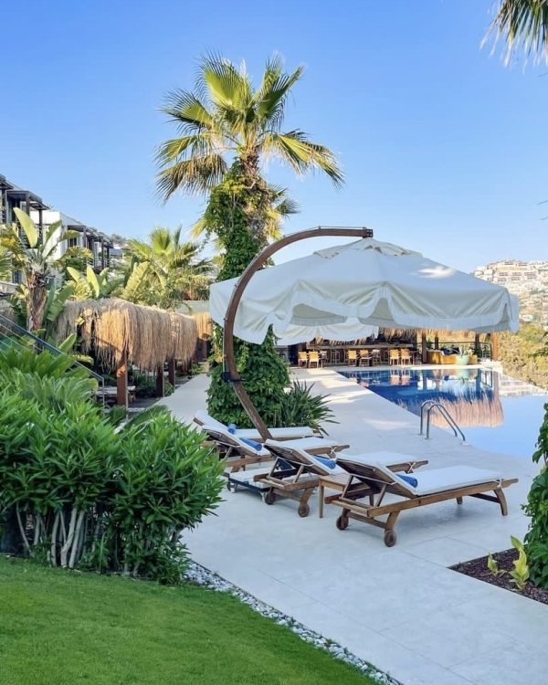 Just the two of us. Лучшие отели