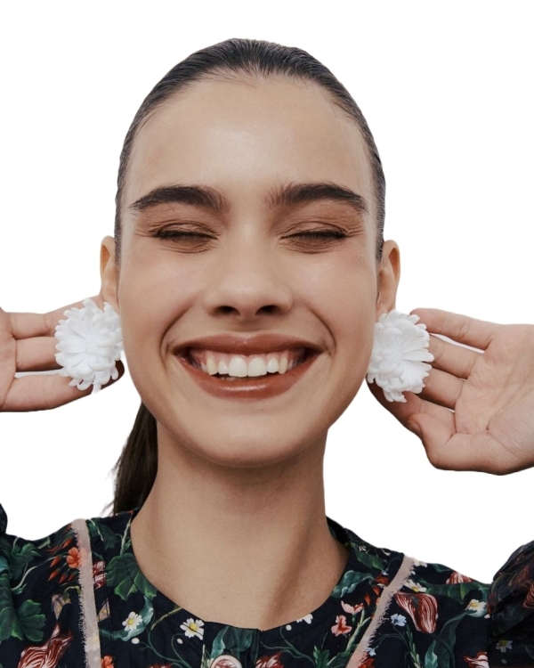 Размер имеет значение. 20 statement-серег для эффектного