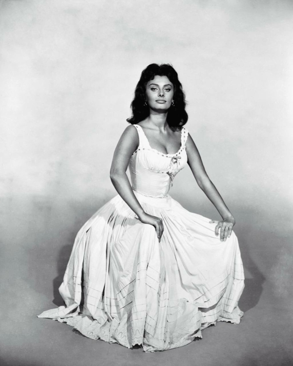 Звезда родилась: Софи Лорен — 90 лет